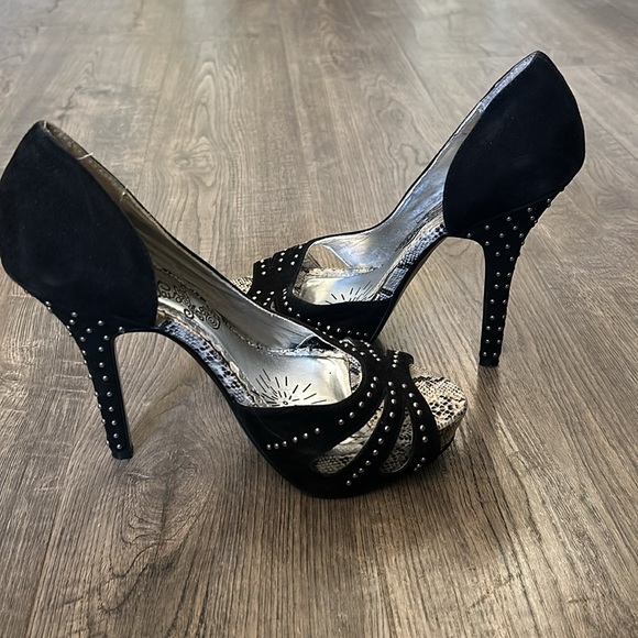 Naughty Monkey High Heels Black Studded 5” heel cutout open toe snake print toe - Picture 6 of 8